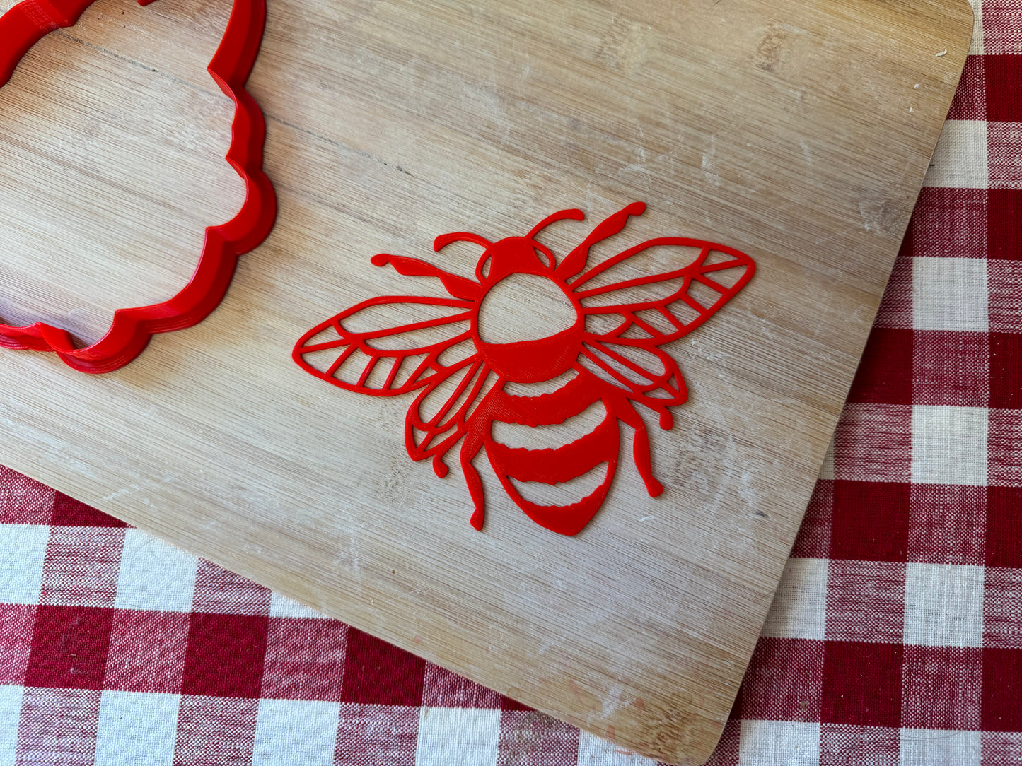 Bee 1 design - plastic 3D pottery stamp or stencil w/ optional cutter, multiple sizes