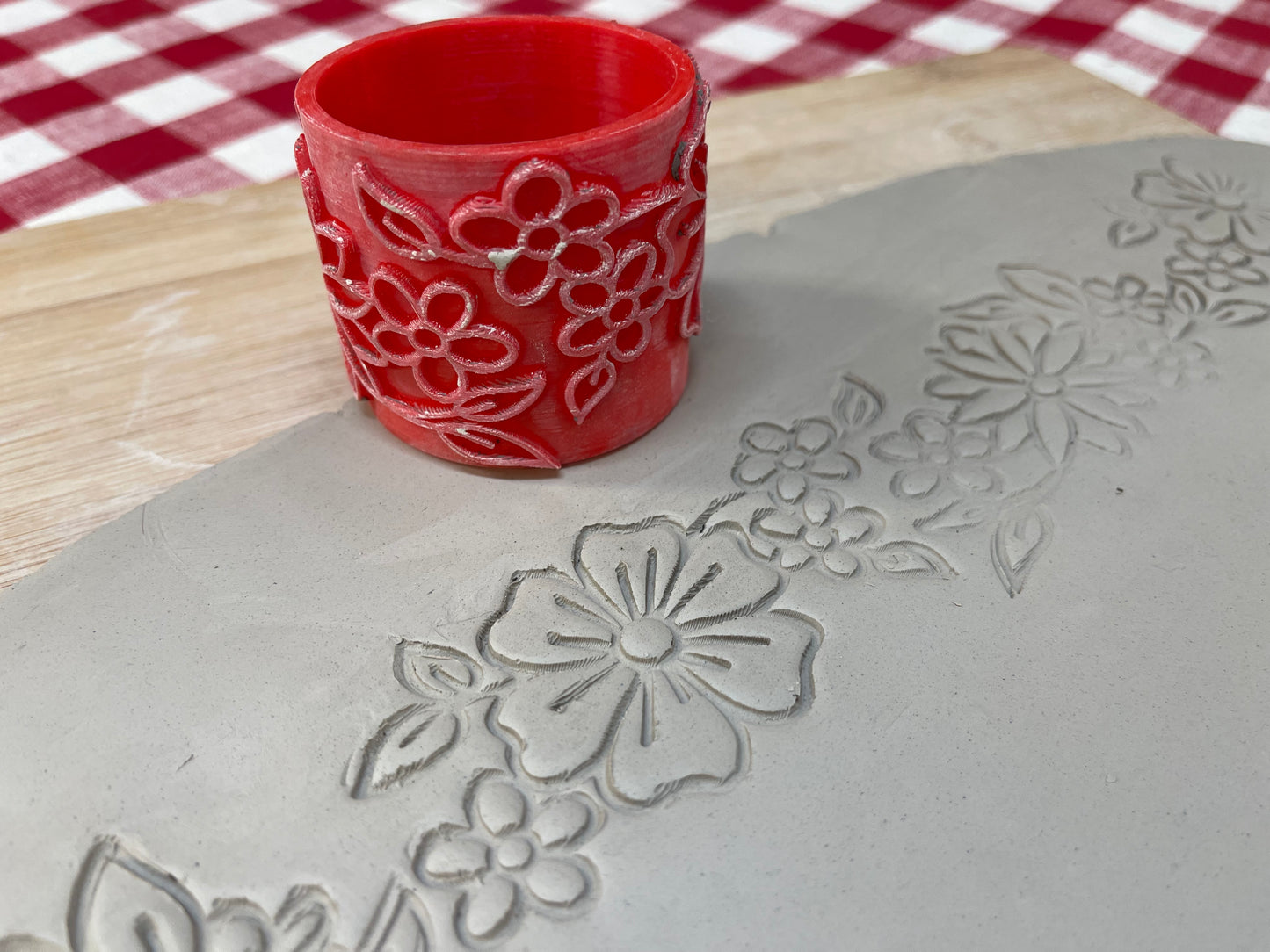 Flower Pottery Roller, Border Stamp - Repeating pattern, Plastic 3d printed