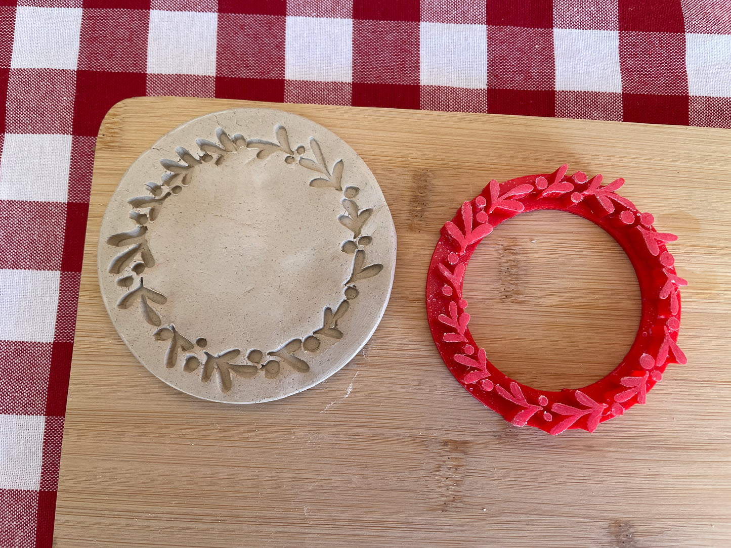 Greenery Wreath - Pottery Stamp - July 2025 - Christmas in July Themed Mystery Box, multiple sizes available