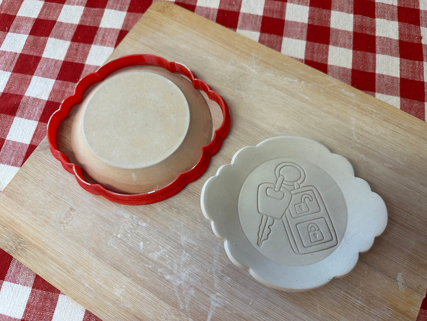 Ornate Circle Tray, Clay Cutter - Plastic 3D printed, Pottery Tool, multiple sizes