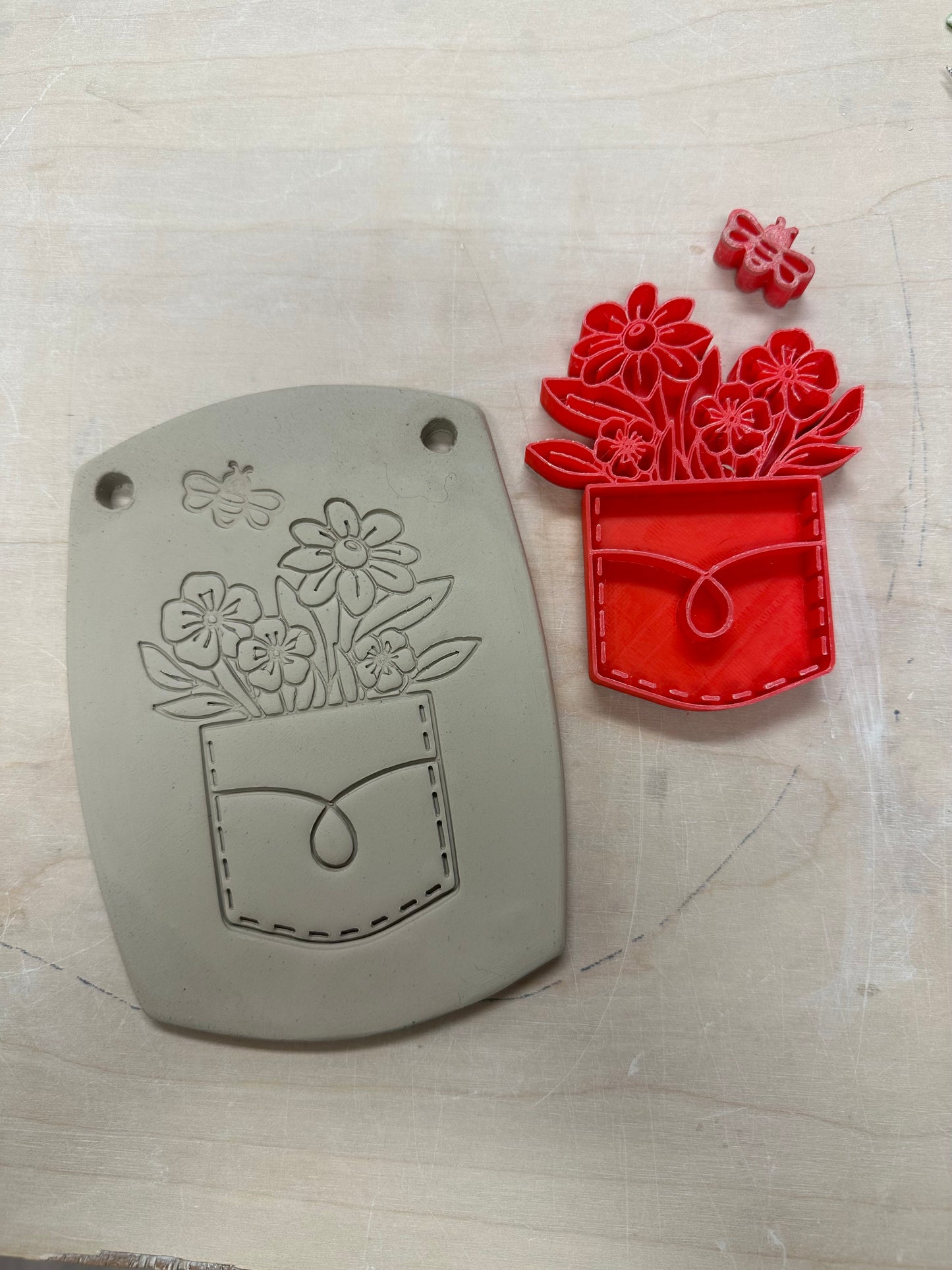 Pocket full of flowers bouquet design - Pottery stamp, multiple sizes