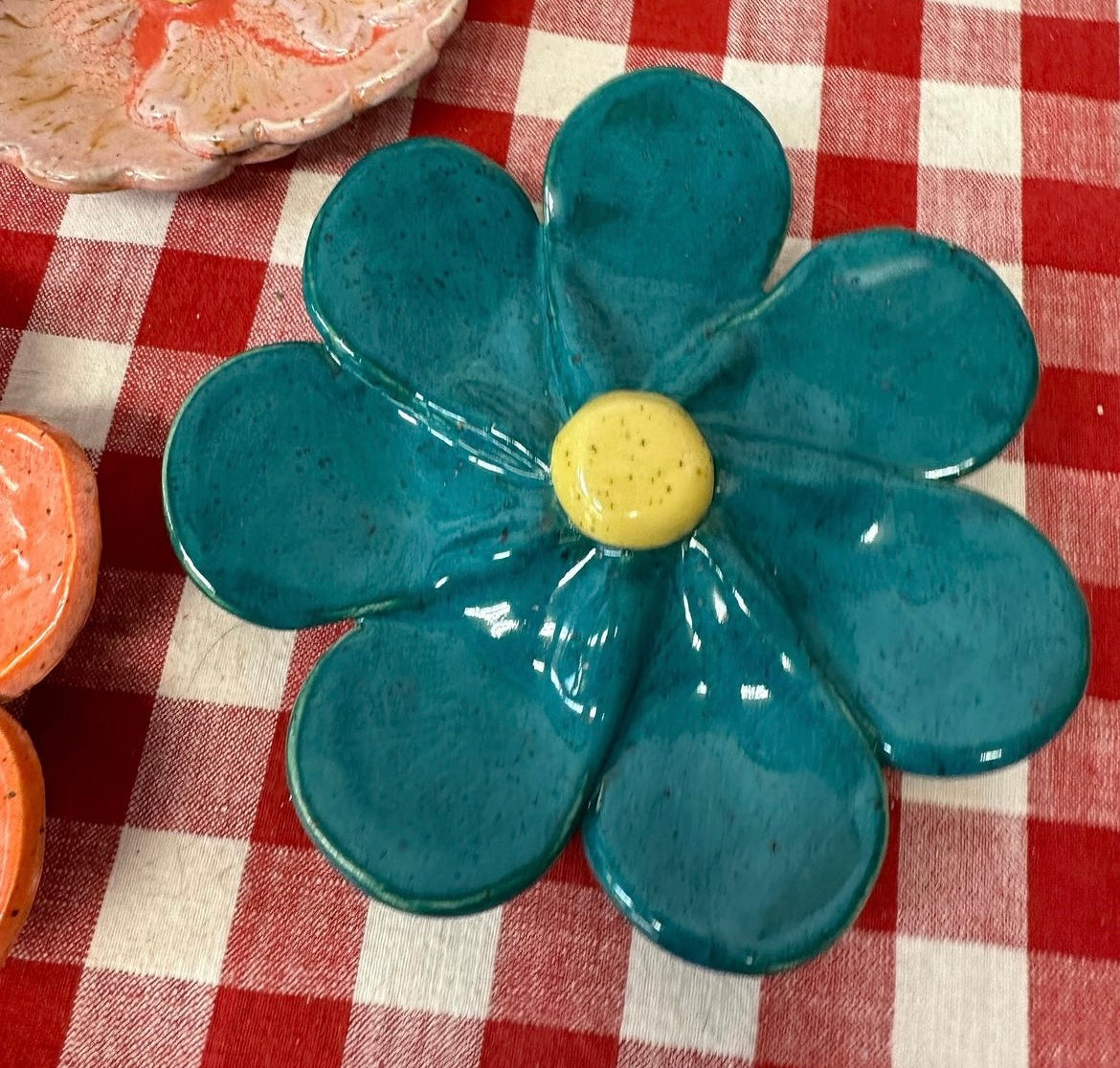 Single Flower Petal Clay Cutter - rounded design, set or each, multiple sizes