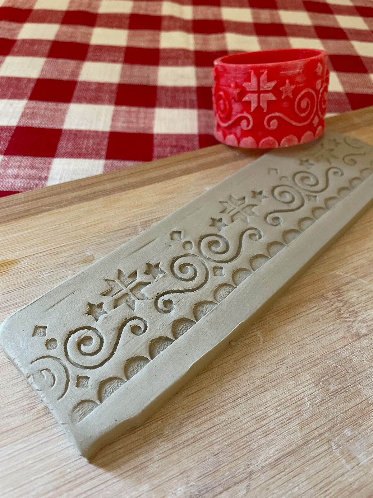 Scandinavian Border Roller - July 2023 Mystery Box, repeating pattern