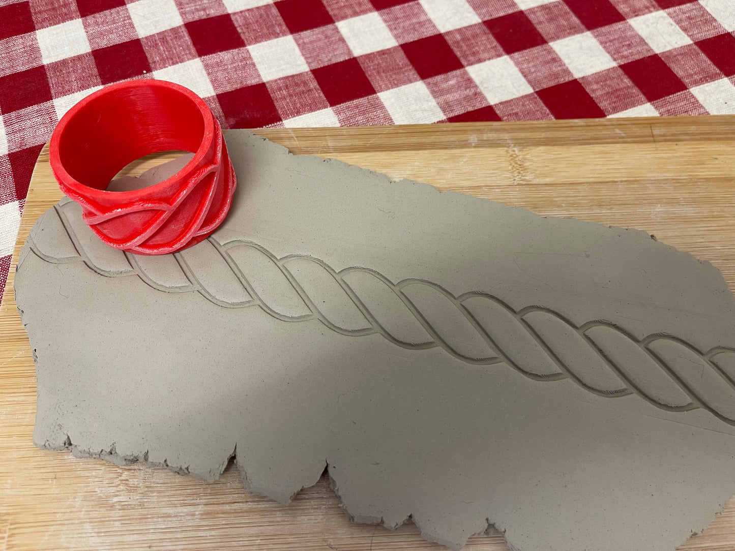 Rope Texture Roller - from the April 2023 mystery box, repeating pattern