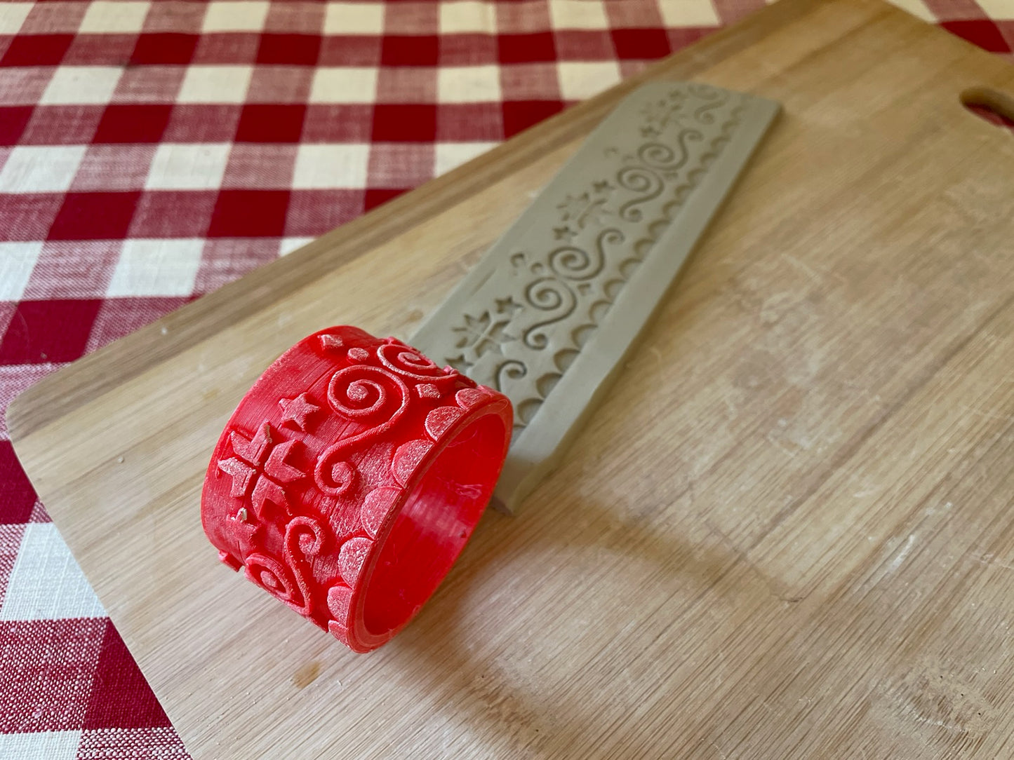 Scandinavian Border Roller - July 2023 Mystery Box, repeating pattern