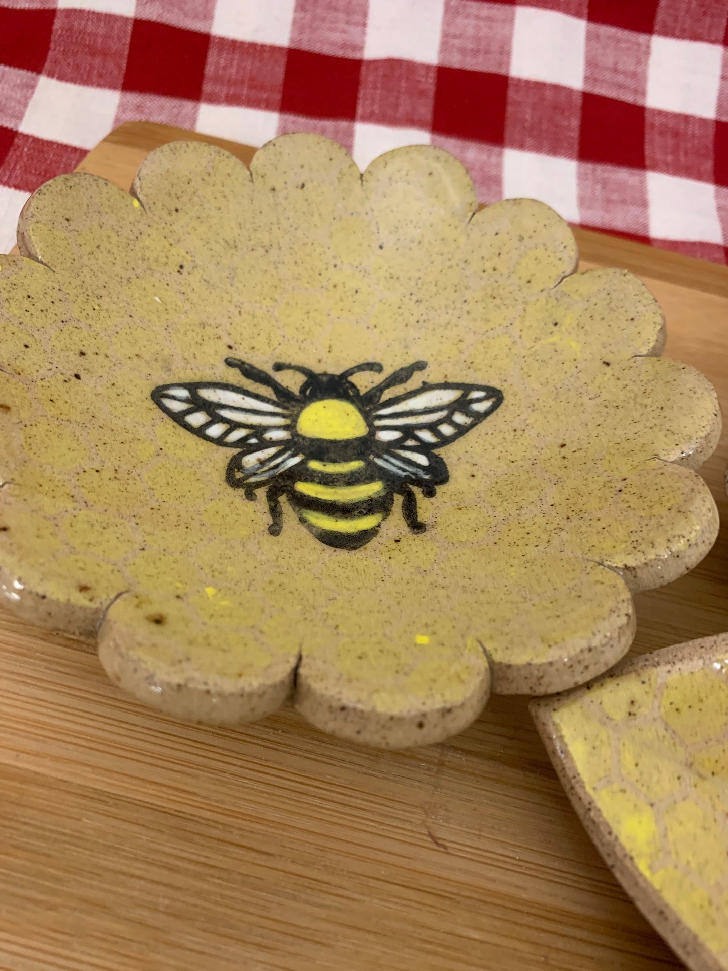 Bee 1 design - plastic 3D pottery stamp or stencil w/ optional cutter, multiple sizes