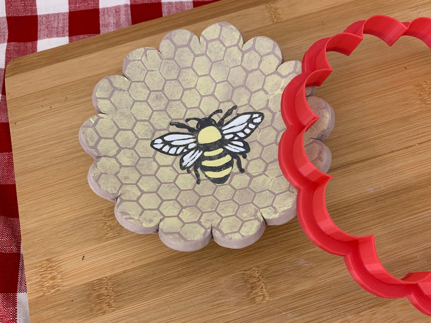 Bee 1 design - plastic 3D pottery stamp or stencil w/ optional cutter, multiple sizes