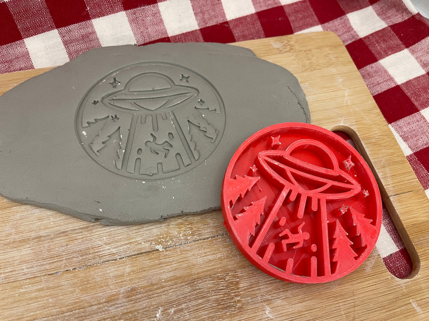 UFO, Alien abduction scene stamp - plastic 3D printed, multiple sizes
