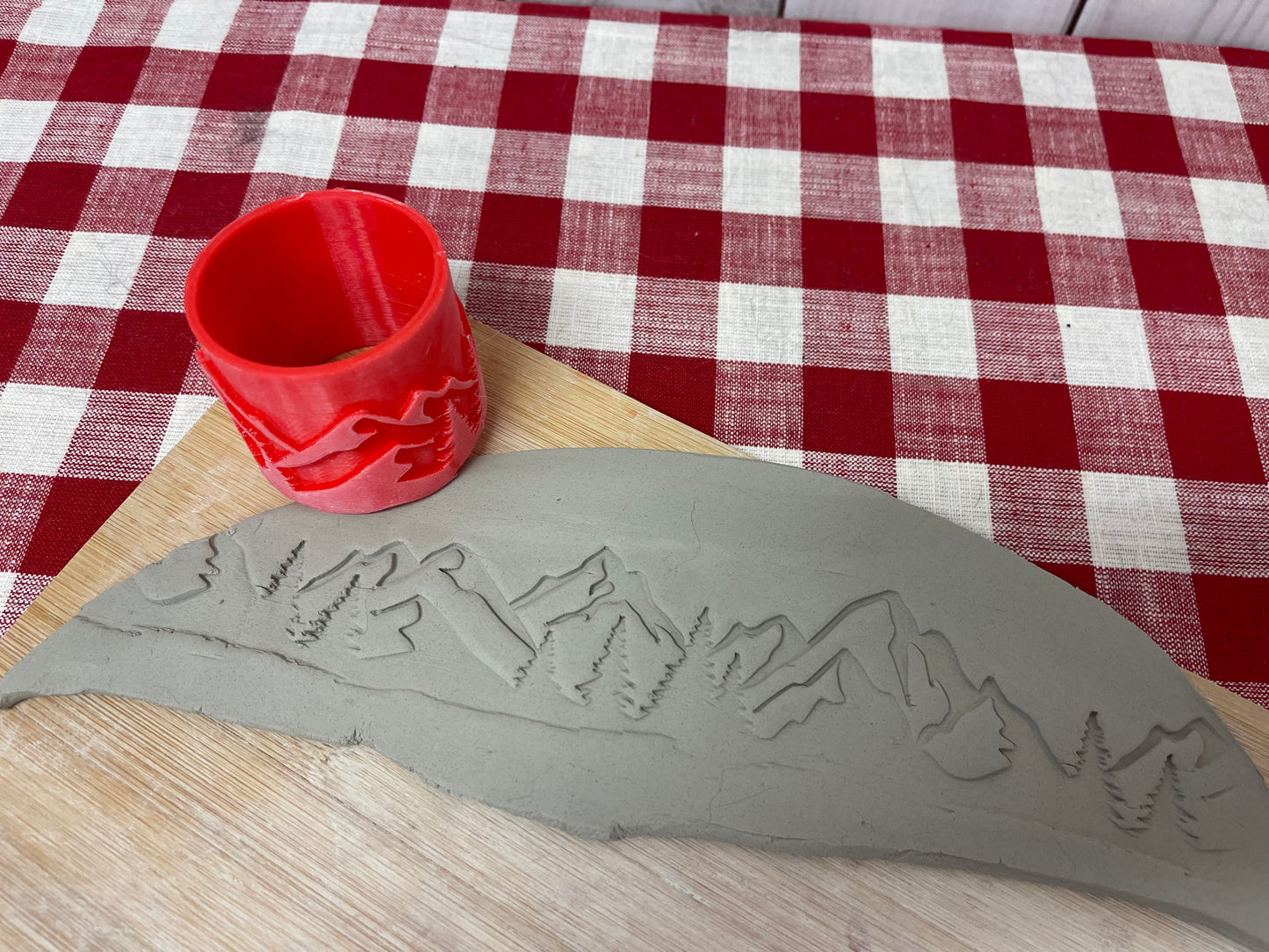 Mountains Texture Roller - from the March 2023 mystery box, repeating pattern, plastic 3D printed