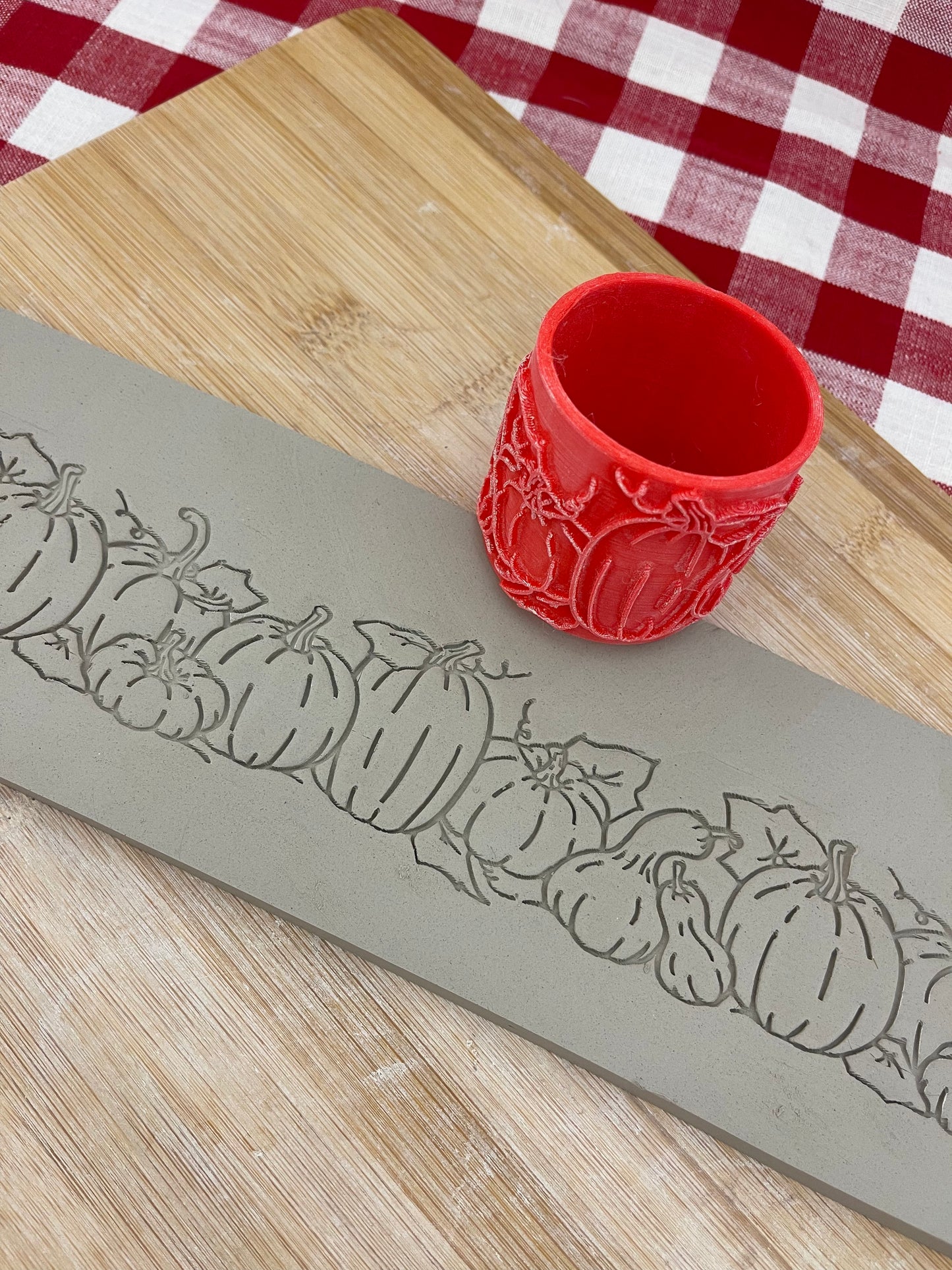 Fall Pumpkins w/leaves Pottery Roller - Border Stamp, Repeating design, Plastic 3d printed