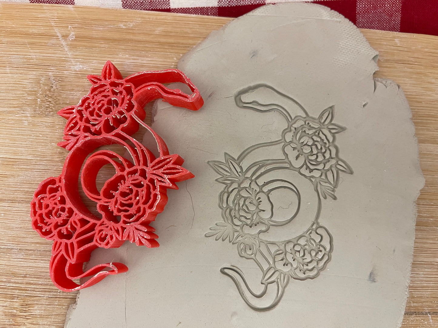 Snake with flowers stamp - plastic 3D printed, multiple sizes