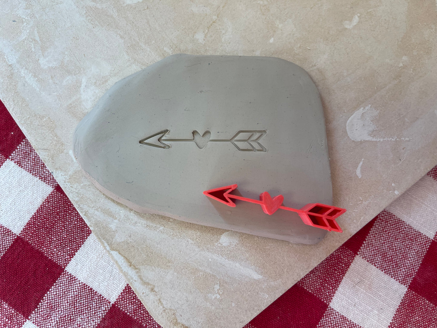 Heart with Arrow Mini Pottery Stamp - Clay Con West monthly mini, plastic 3D printed, multiple sizes