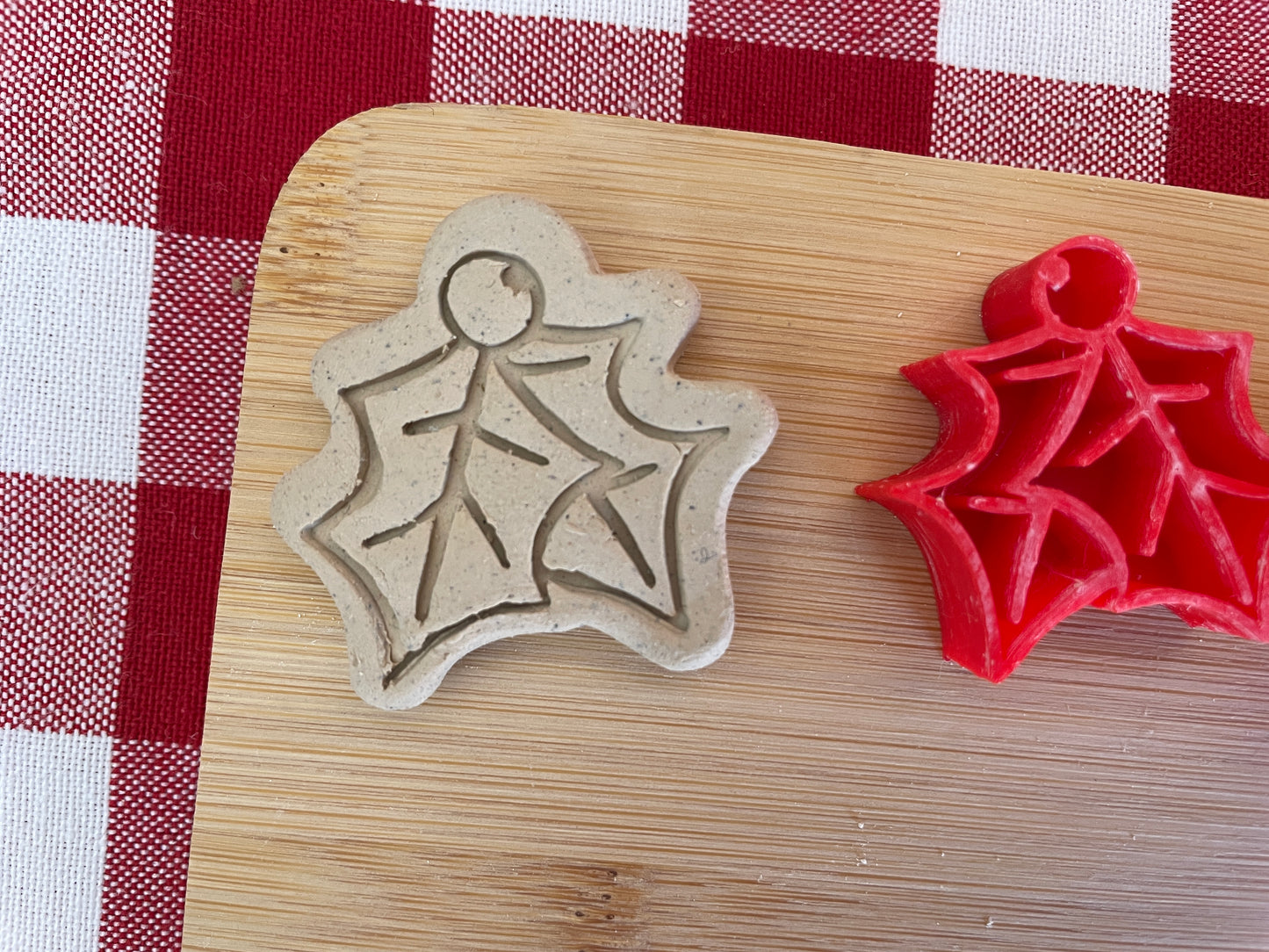 Holly - Stamp with optional cookie cutter - plastic 3D printed, multiple sizes