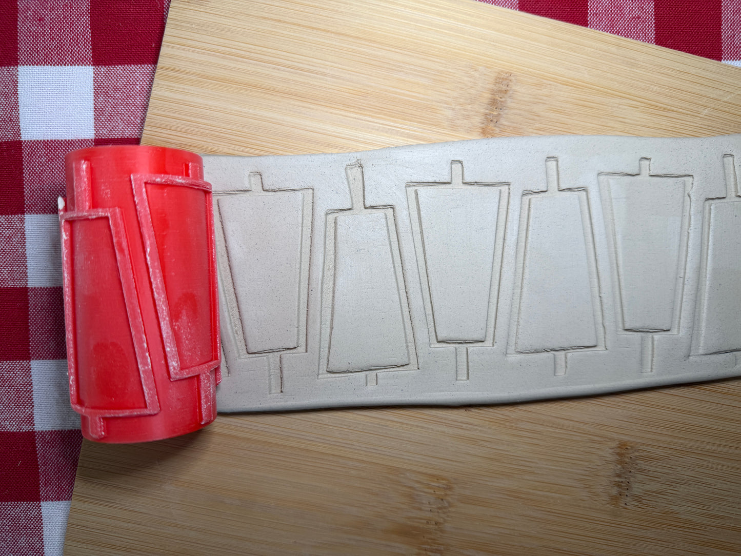 Trapezoid Box signs Pottery Roller - June 2026 - Mid Century Modern Themed Mystery Box - Border - Design, Repeating pattern, Plastic 3d printed