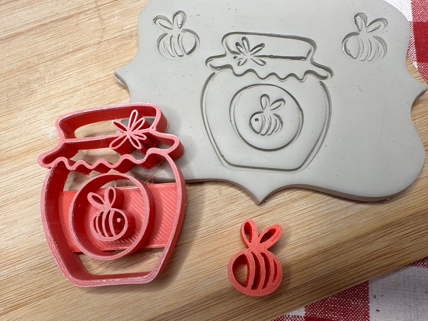 Bee Honey Jar and Bee (sideview) Pottery Stamps - December 2023 Mystery Box, Plastic 3D printed, multiple sizes available, each