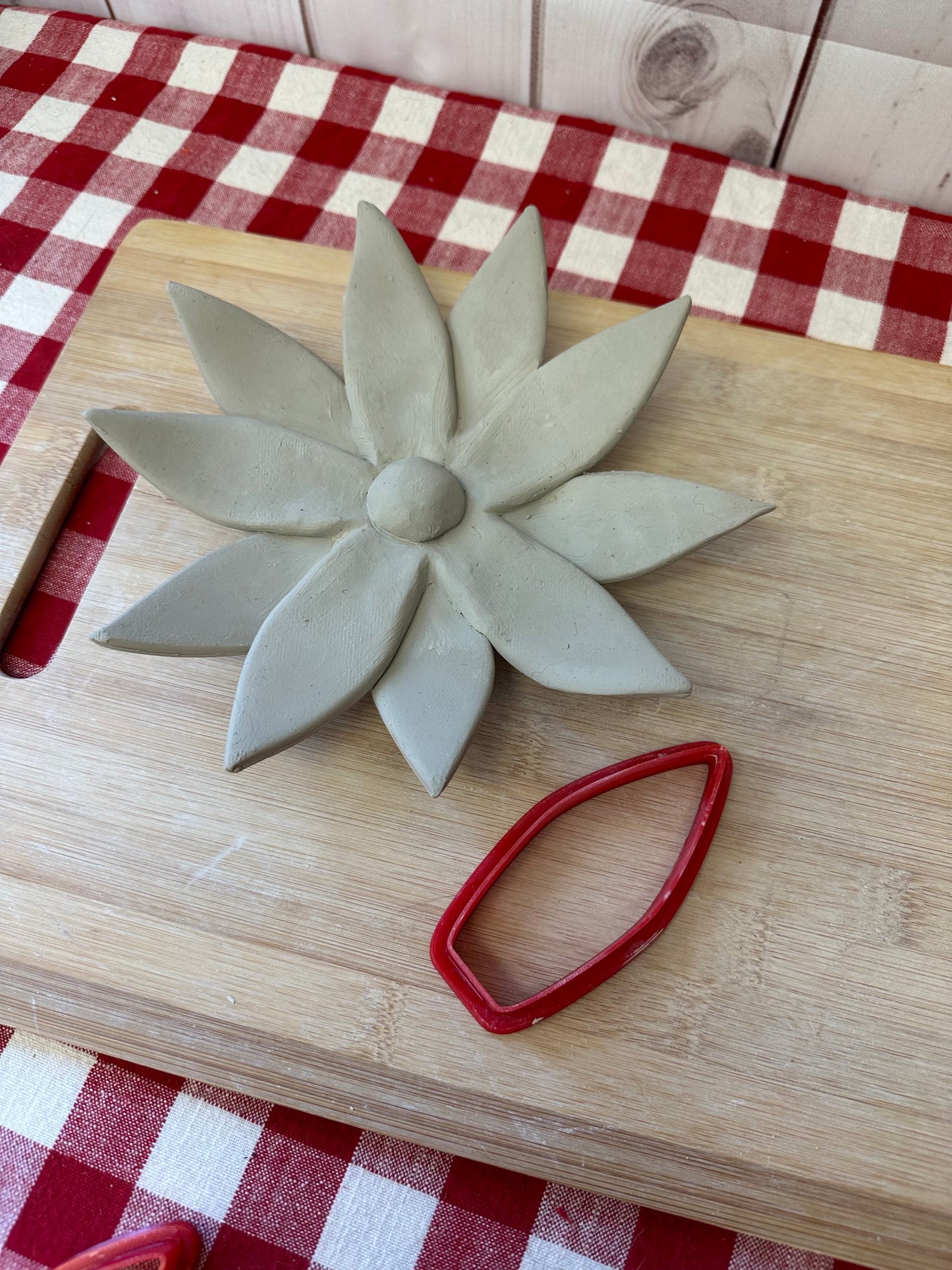 Single Flower Petal Clay Cutter - narrow, pointed design, set or each, multiple sizes, sunflower or daisy petal