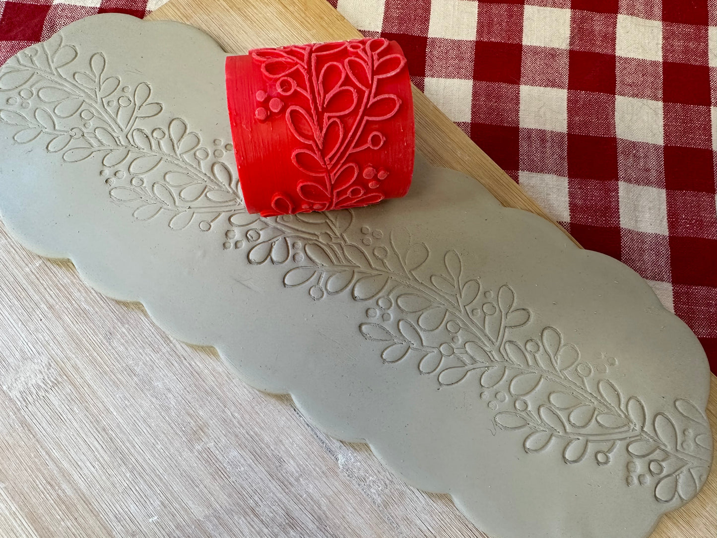 Christmas Greenery and berries Pottery Roller - Border Stamp, Repeating pattern, Plastic 3d printed