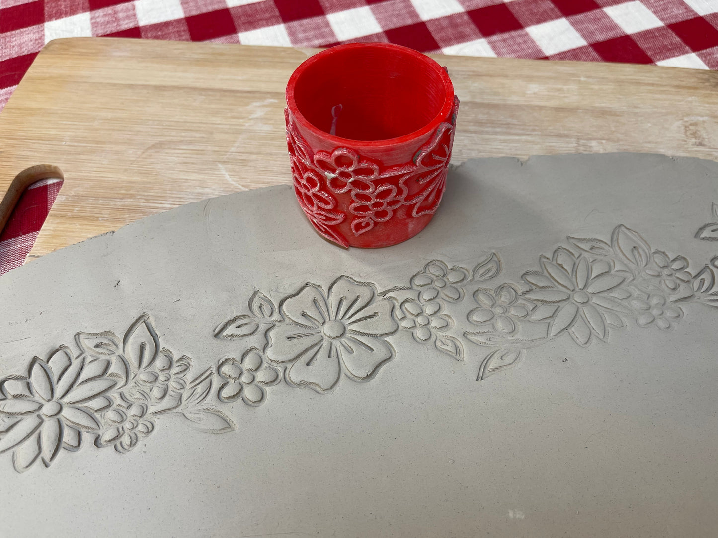 Flower Pottery Roller, Border Stamp - Repeating pattern, Plastic 3d printed