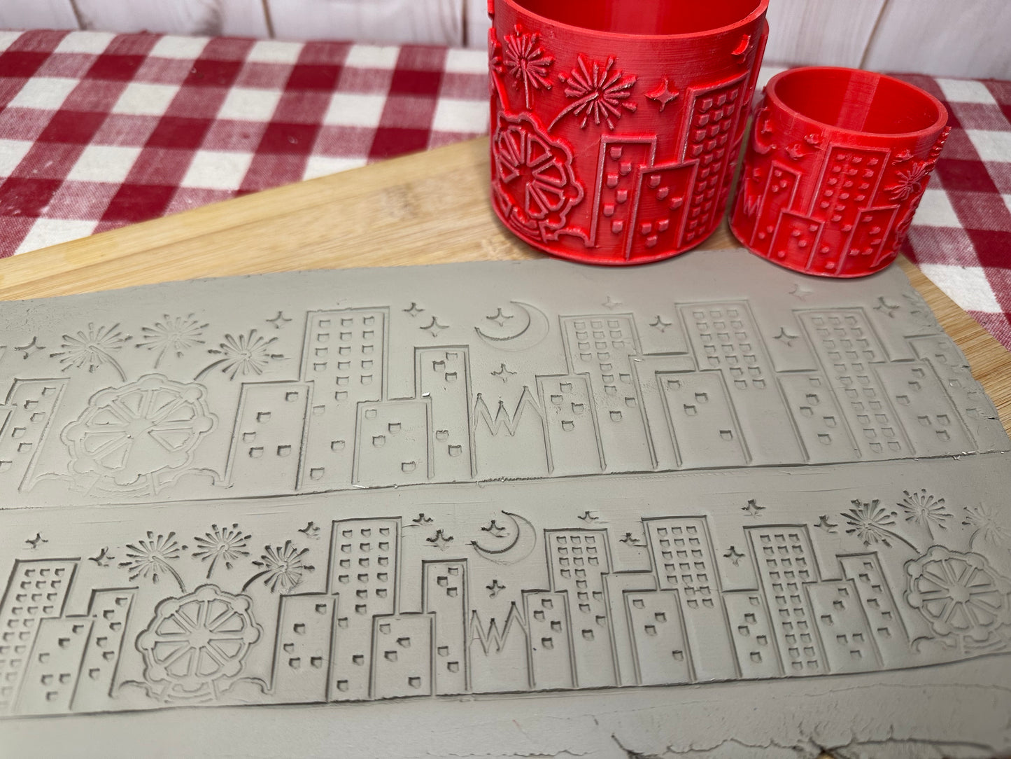 NEW size added - City Scape Texture Roller - from the March 2023 mystery box, repeating pattern, plastic 3D printed