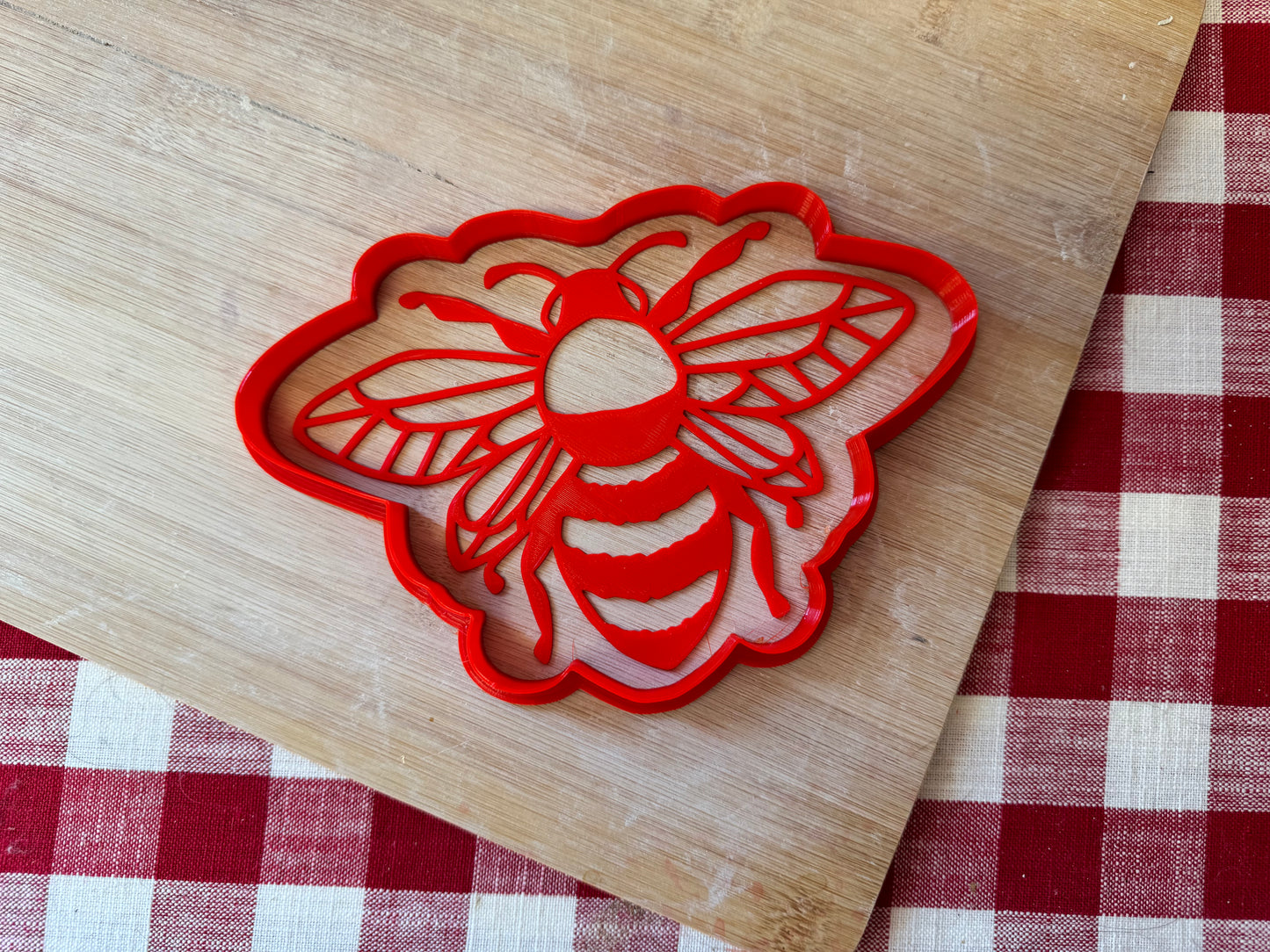 Bee 1 design - plastic 3D pottery stamp or stencil w/ optional cutter, multiple sizes