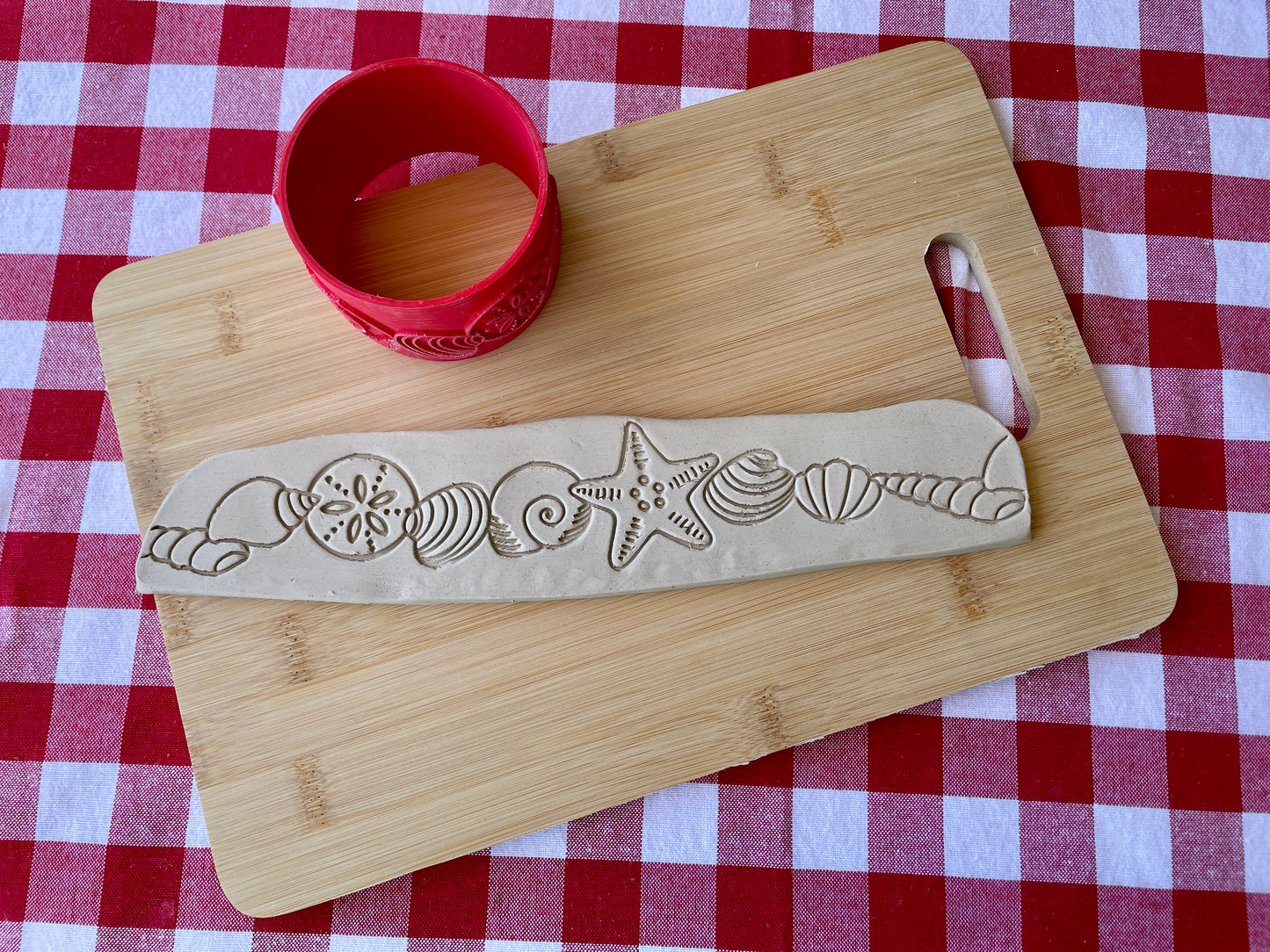 Seashells Pottery Roller - April 2026 Beach Themed Mystery Box - Border Design, Repeating pattern, Plastic 3d printed