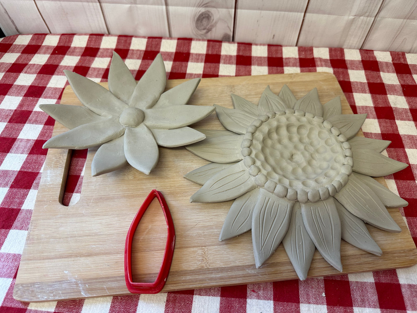 Single Flower Petal Clay Cutter - narrow, pointed design, set or each, multiple sizes, sunflower or daisy petal