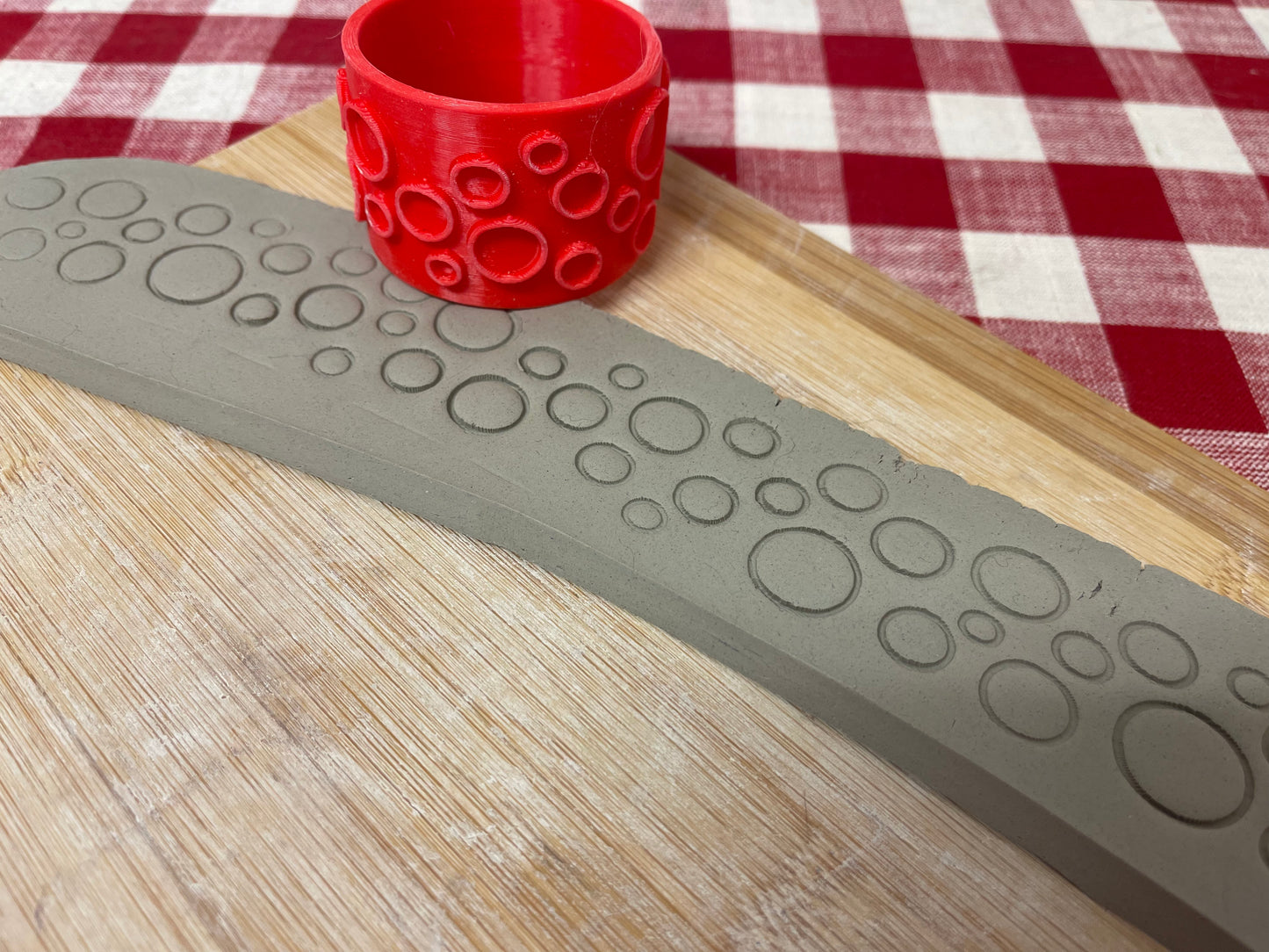 Dots Pottery Roller - Border Stamp, Dots, circles, bubbles, Repeating pattern, plastic 3D printed