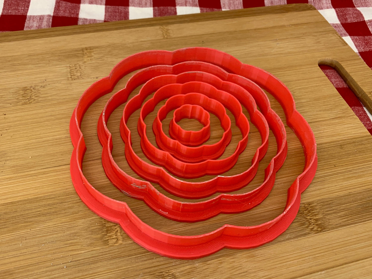 Scalloped Circle, Clay Cutter, 8 petal design - Plastic 3D printed, pottery tool, multiple sizes