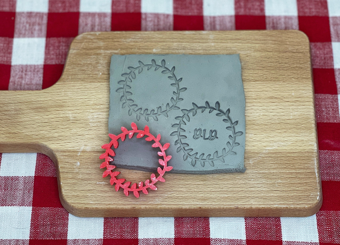 Pottery stamp, Name Frame 2 design, Round wreath, Frame Your Name - Multiple Sizes
