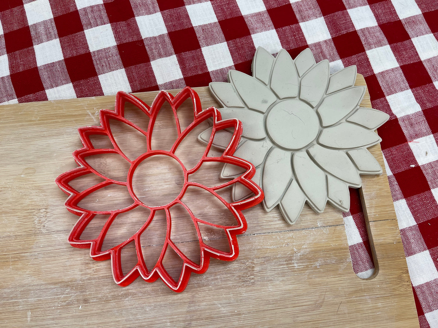 Sunflower Design Stamp & Clay Cutter (cut and imprint all in one) - multiple sizes