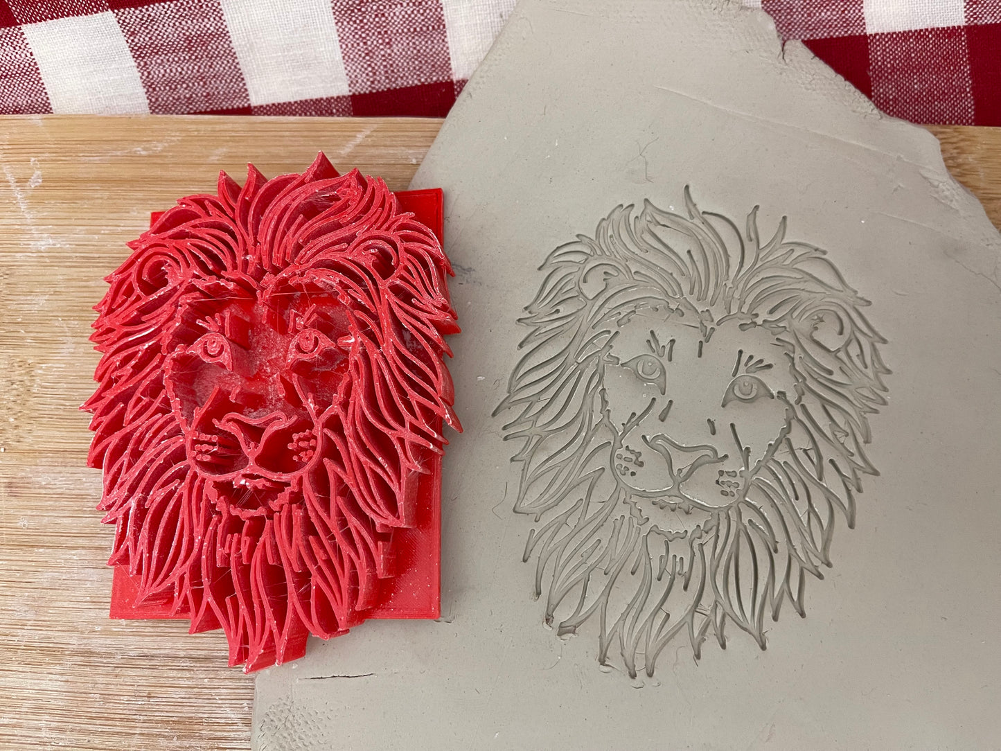 Pottery Stamp, Lion face design - multiple sizes