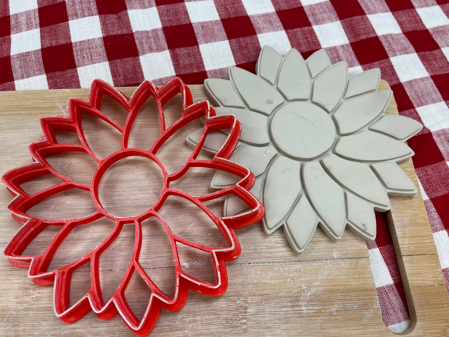 Sunflower Design Stamp & Clay Cutter (cut and imprint all in one) - multiple sizes