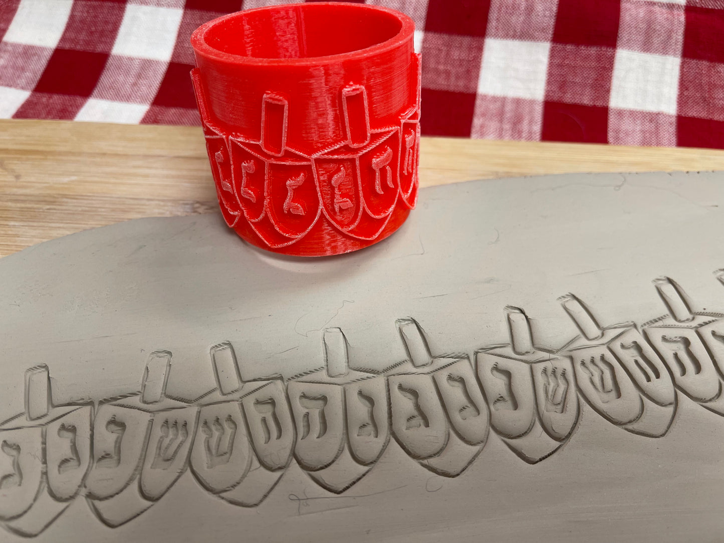 Hanukkah Dreidel Pottery Roller - Border Stamp, Repeating pattern, Plastic 3d printed